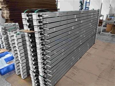 Transportor cu bandă de distribuție dublă pentru industria solară